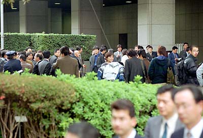 1999-1104-8.jpg (26310 bytes)