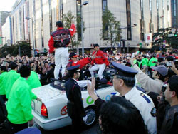 1999-1107-1.jpg (31936 bytes)