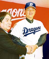 2000-0127-10.jpg (21381 bytes)