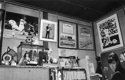 Ichiro040-1.JPG (42781 bytes)