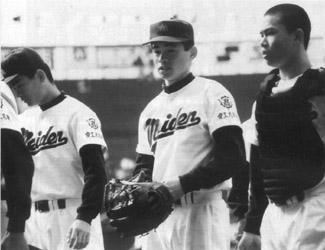 Ichiro043-1.JPG (27996 bytes)